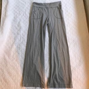 Lululemon lounge pants 8